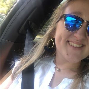 Meet your Posher, Taylor